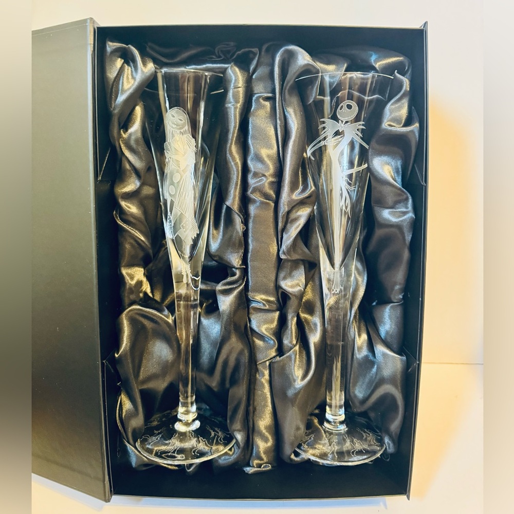 Rare Disney Gallery Nightmare Before Christmas Bohemian Crystal Champagne Flutes